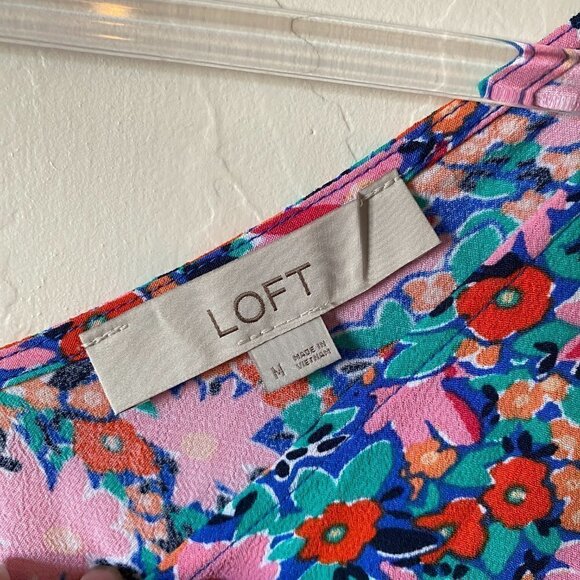 LOFT Daisy Double V Peplum Shell Serene Sapphire Size Medium - Picture 4 of 7